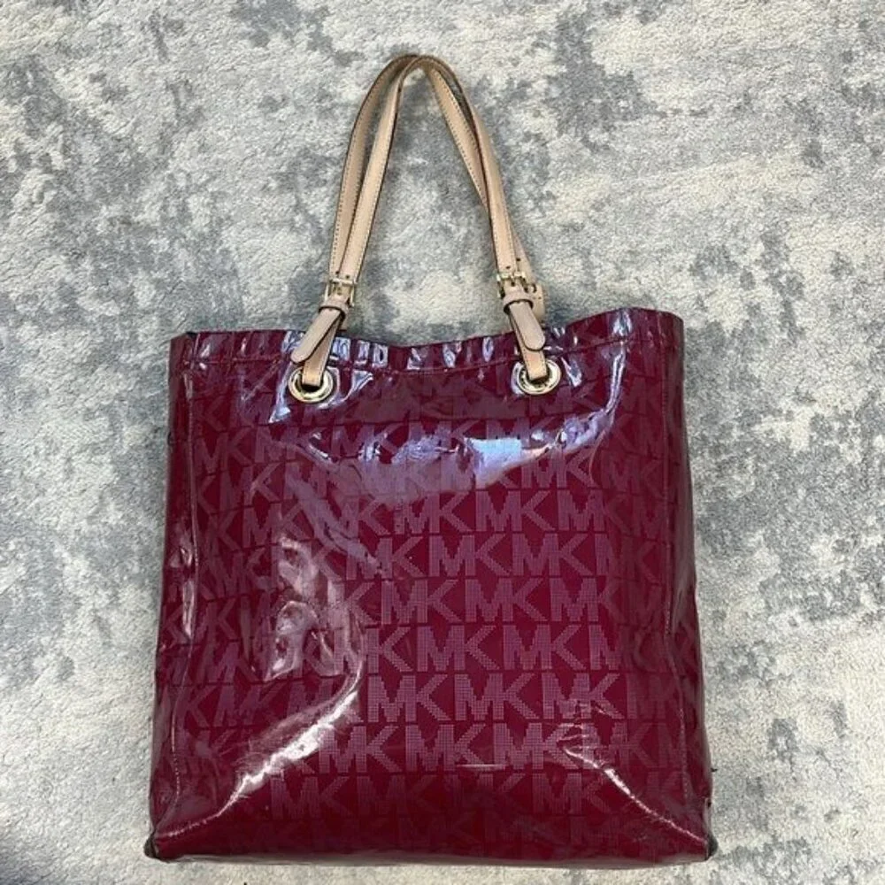 MICHAEL Michael Kors Jet Set Patent Leather Peony Tote Bag Logo DIY